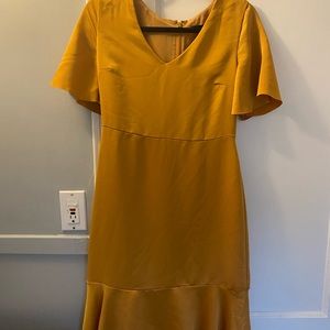 Banana republic gold flutter sleeve cocktail dress